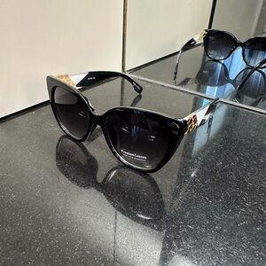 Stylish Black Sunglasses with cheetah Print Accents